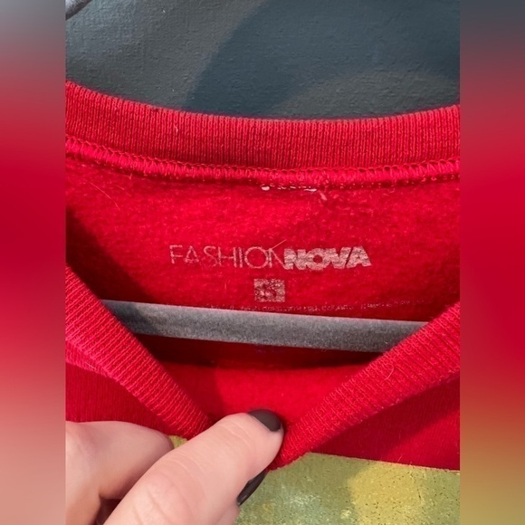 Fashion Nova Red Mona Lisa Graphic Trendy Sweater Sweatshirt, Small - Picture 2 of 2